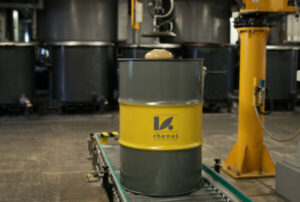 Бочки с пластичной смазкой на производстве Rhenus